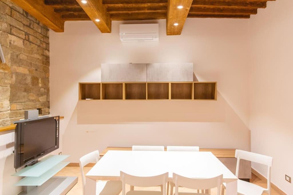 Cozy And Charmin 3Br Apartment Steps By Duomo Floransa Dış mekan fotoğraf