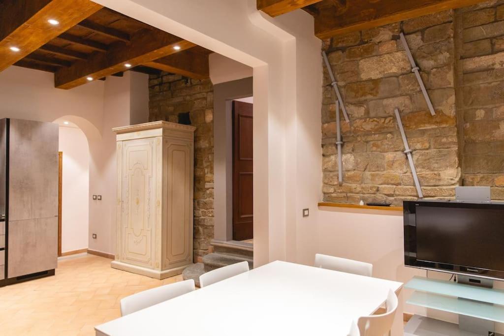Cozy And Charmin 3Br Apartment Steps By Duomo Floransa Dış mekan fotoğraf